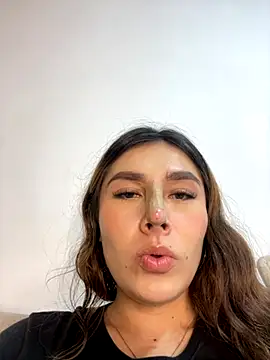 Isa Villamarin online show from 09.21.25