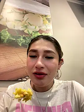 Isa Villamarin online show from 10.03.25