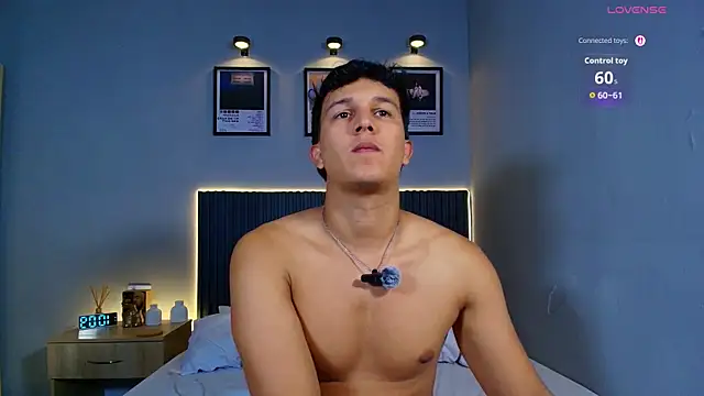 Snapshot of Leo_Savage_ chatting on 07.22.26 Leo Savage online show from 07.22.26