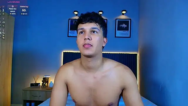 Snapshot of Leo_Savage_ chatting on 07.26.26 Leo Savage online show from 07.26.26