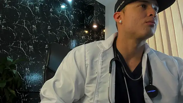 Snapshot of Alexander_ferre chatting on 09.11.25 Alexander ferre online show from 09.11.25