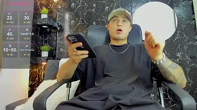 Snapshot of Alexander_ferre chatting on 10.08.25 Alexander ferre online show from 10.08.25