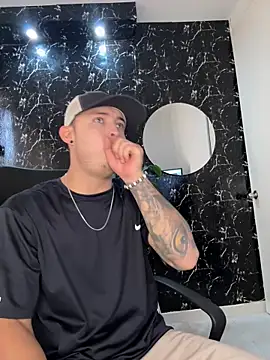 Snapshot of Alexander_ferre chatting on 01.07.26 Alexander ferre online show from 01.07.26