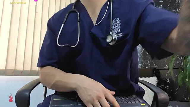 Snapshot of Alexander_ferre chatting on 02.17.26 Alexander ferre online show from 02.17.26