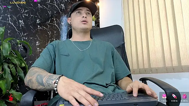 Snapshot of Alexander_ferre chatting on 03.02.26 Alexander ferre online show from 03.02.26