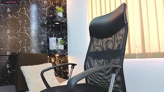 Snapshot of Alexander_ferre chatting on 03.10.26 Alexander ferre online show from 03.10.26