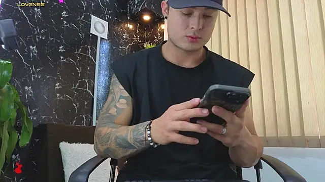 Snapshot of Alexander_ferre chatting on 03.16.26 Alexander ferre online show from 03.16.26