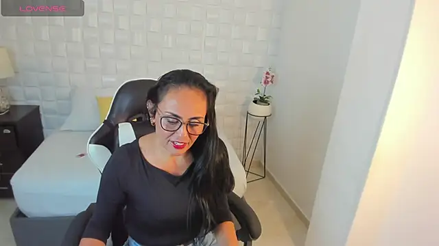 yulitza1025 online show from 03.14.26