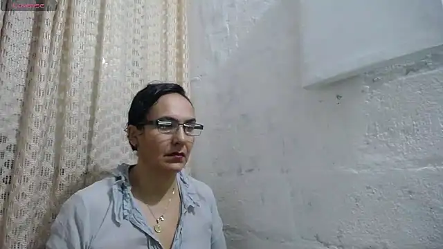 Snapshot of gabbyparker_ chatting on 09.10.25 gabbyparker online show from 09.10.25