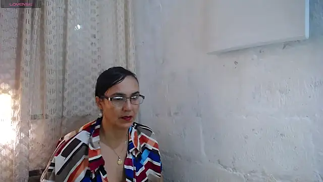 Snapshot of gabbyparker_ chatting on 09.16.25 gabbyparker online show from 09.16.25