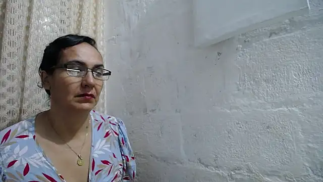 Snapshot of gabbyparker_ chatting on 11.01.25 gabbyparker online show from 11.01.25