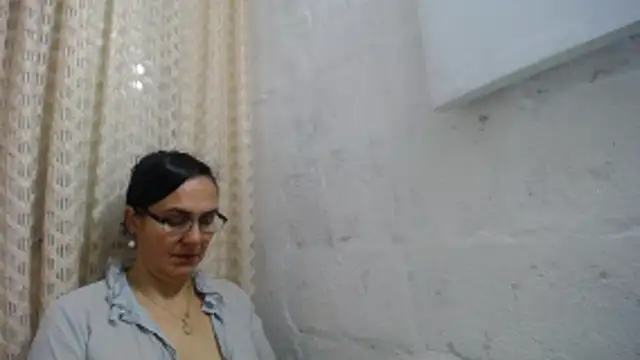 Snapshot of gabbyparker_ chatting on 12.18.25 gabbyparker online show from 12.18.25