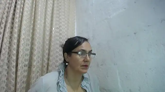 Snapshot of gabbyparker_ chatting on 03.10.26 gabbyparker online show from 03.10.26