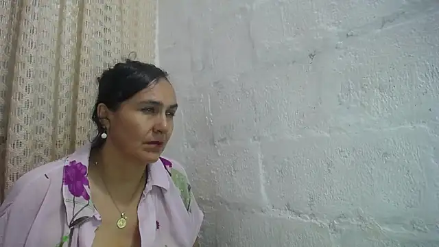 gabbyparker  online show from 05.06.26