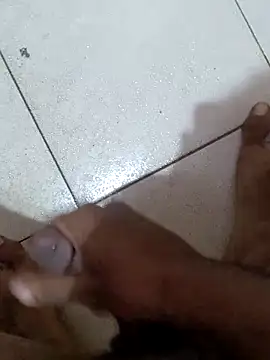 Snapshot of 6-inchbanana chatting on 10.29.25 6-inchbanana online show from 10.29.25