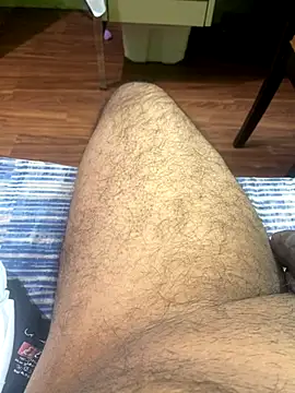 Snapshot of Binuthomas chatting on 09.13.25 Binuthomas online show from 09.13.25