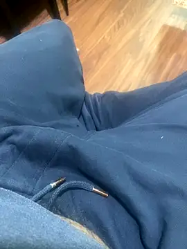 Snapshot of Binuthomas chatting on 11.20.25 Binuthomas online show from 11.20.25