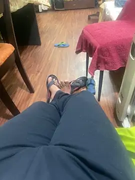 Snapshot of Binuthomas chatting on 01.05.26 Binuthomas online show from 01.05.26