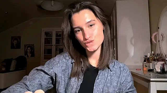 Snapshot of DarlineBrustera chatting on 02.26.26 DarlineBrustera online show from 02.26.26