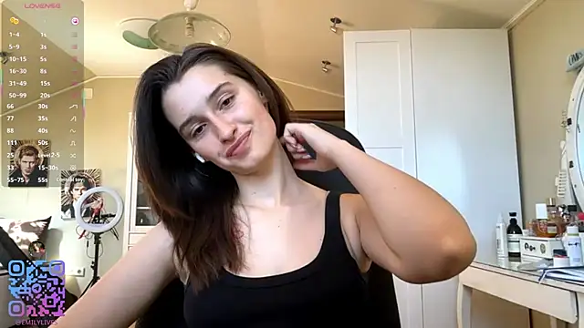 Snapshot of DarlineBrustera chatting on 07.03.26 DarlineBrustera online show from 07.03.26