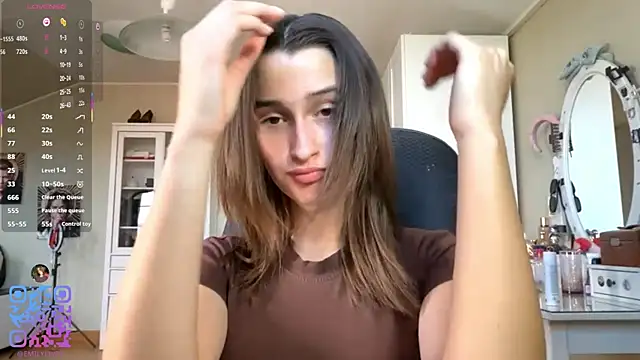 Snapshot of DarlineBrustera chatting on 07.19.26 DarlineBrustera online show from 07.19.26