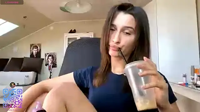 Snapshot of DarlineBrustera chatting on 07.20.26 DarlineBrustera online show from 07.20.26