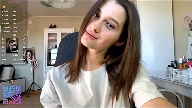 Snapshot of DarlineBrustera chatting on 07.30.26 DarlineBrustera online show from 07.30.26