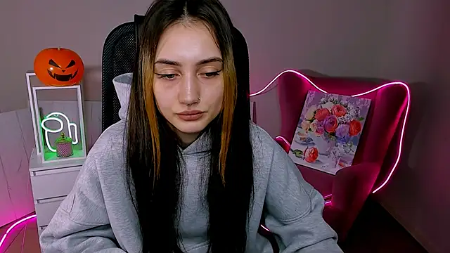 olivianorton online show from 10.28.25