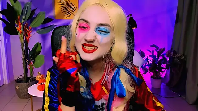 olivianorton online show from 10.31.25