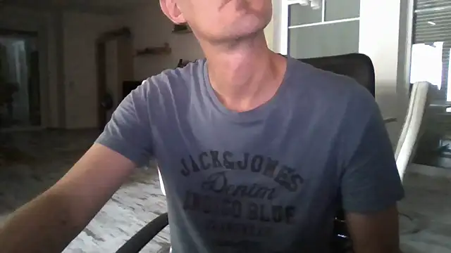 Snapshot of Trockenbau chatting on 06.27.26 Trockenbau online show from 06.27.26