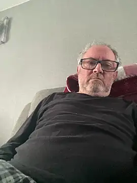Snapshot of naughtygrandad1 chatting on 03.05.26 naughtygrandad1 online show from 03.05.26