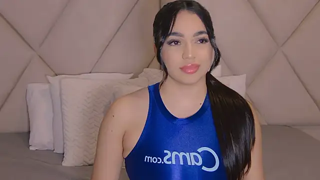 Snapshot of CharlotteeBrownn chatting on 03.19.26 CharlotteeBrownn online show from 03.19.26