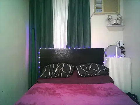 Snapshot of Sweet-shopia chatting on 10.10.25 Sweet-shopia online show from 10.10.25