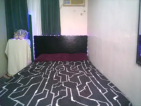 Snapshot of Sweet-shopia chatting on 10.22.25 Sweet-shopia online show from 10.22.25