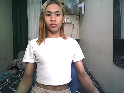 Snapshot of Sweet-shopia chatting on 02.14.26 Sweet-shopia online show from 02.14.26