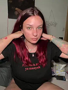 Snapshot of OliviaaFischer chatting on 07.18.26 OliviaaFischer online show from 07.18.26