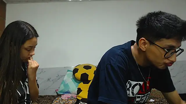 Noa Arez online show from 12.22.25