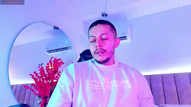 AronSandeers online show from 10.25.25