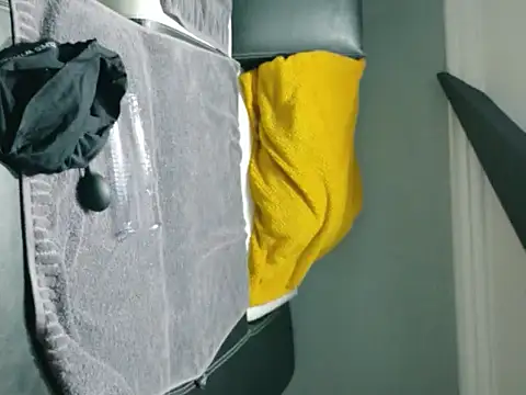 Snapshot of slavic_boy_39 chatting on 12.05.25 slavic boy 39 online show from 12.05.25