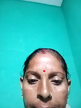 Snapshot of Suhana_pandit chatting on 10.01.25 Suhana pandit online show from 10.01.25