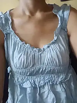 Snapshot of Aashiika1176 chatting on 09.25.25 Aashiika1176 online show from 09.25.25