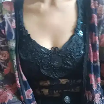 Snapshot of Aashiika1176 chatting on 11.11.25 Aashiika1176 online show from 11.11.25