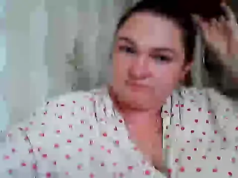 Snapshot of AngelQSky chatting on 09.12.25 AngelQSky online show from 09.12.25