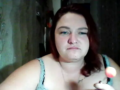 Snapshot of AngelQSky chatting on 10.23.25 AngelQSky online show from 10.23.25