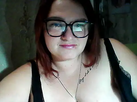 Snapshot of AngelQSky chatting on 11.02.25 AngelQSky online show from 11.02.25