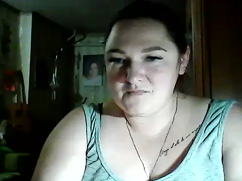 Snapshot of AngelQSky chatting on 11.20.25 AngelQSky online show from 11.20.25