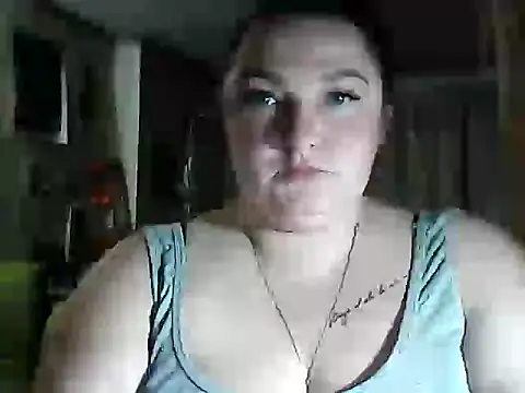 Snapshot of AngelQSky chatting on 11.21.25 AngelQSky online show from 11.21.25