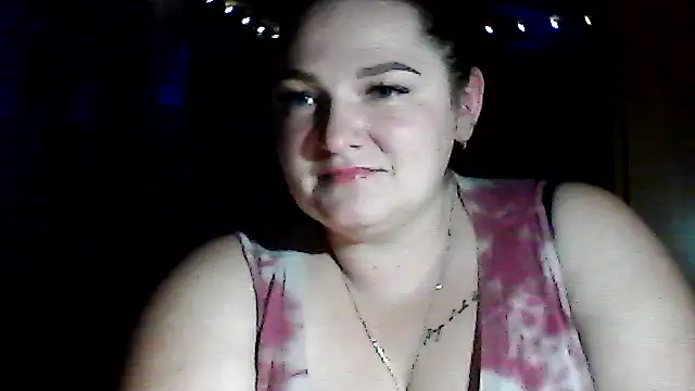 Snapshot of AngelQSky chatting on 11.29.25 AngelQSky online show from 11.29.25