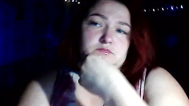 Snapshot of AngelQSky chatting on 12.17.25 AngelQSky online show from 12.17.25