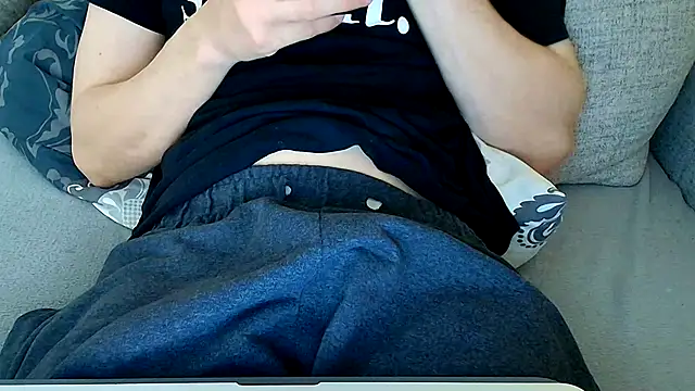 Snapshot of Breezydicksn chatting on 05.20.26 Breezydicksn online show from 05.20.26